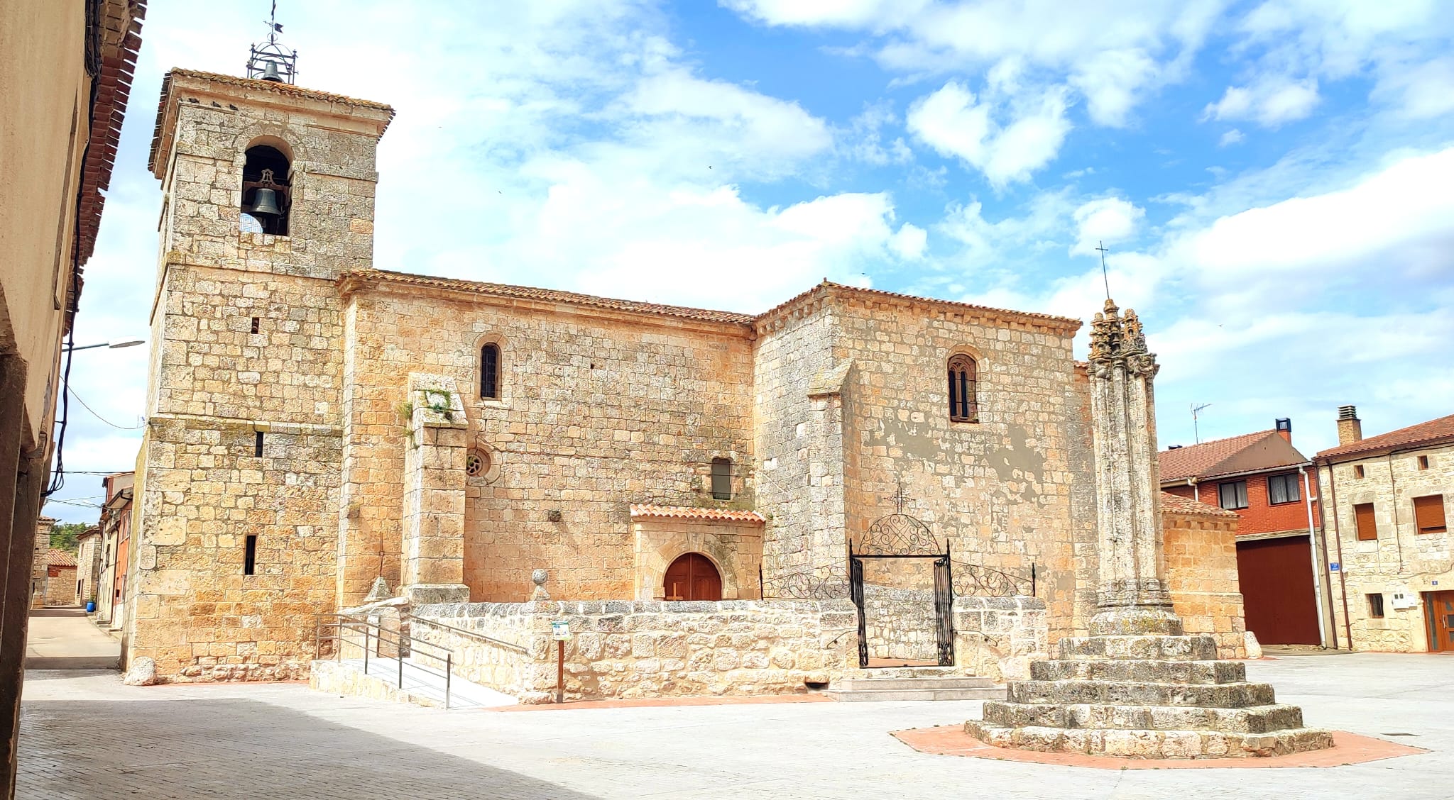 Iglesia de Santibañez de Esgueva
